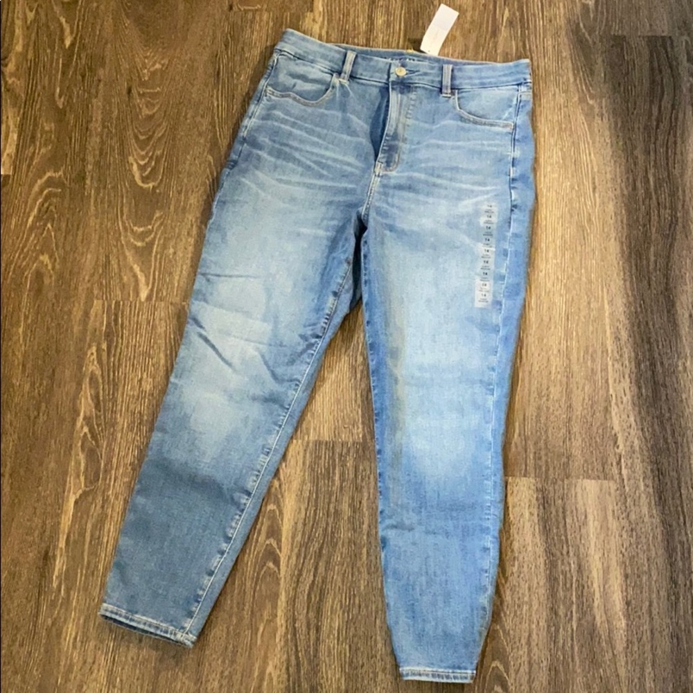 NWT AE Curvy Super High Rise Jegging Crop